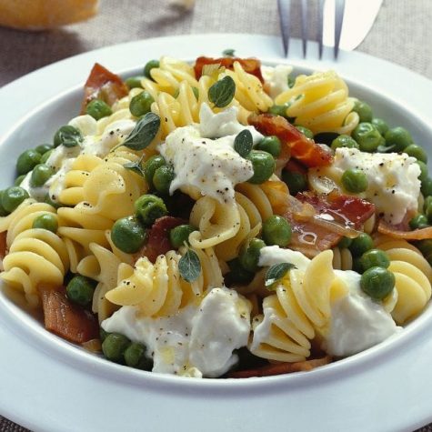 pasta-e-piselli-con-la-burrata-mancini